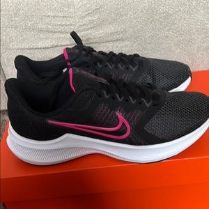Nikes downshifter 11